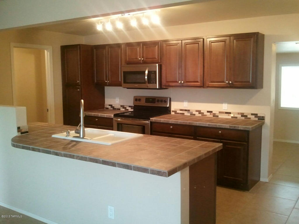 4802 Edison St, Tucson, AZ 85712 photo 2