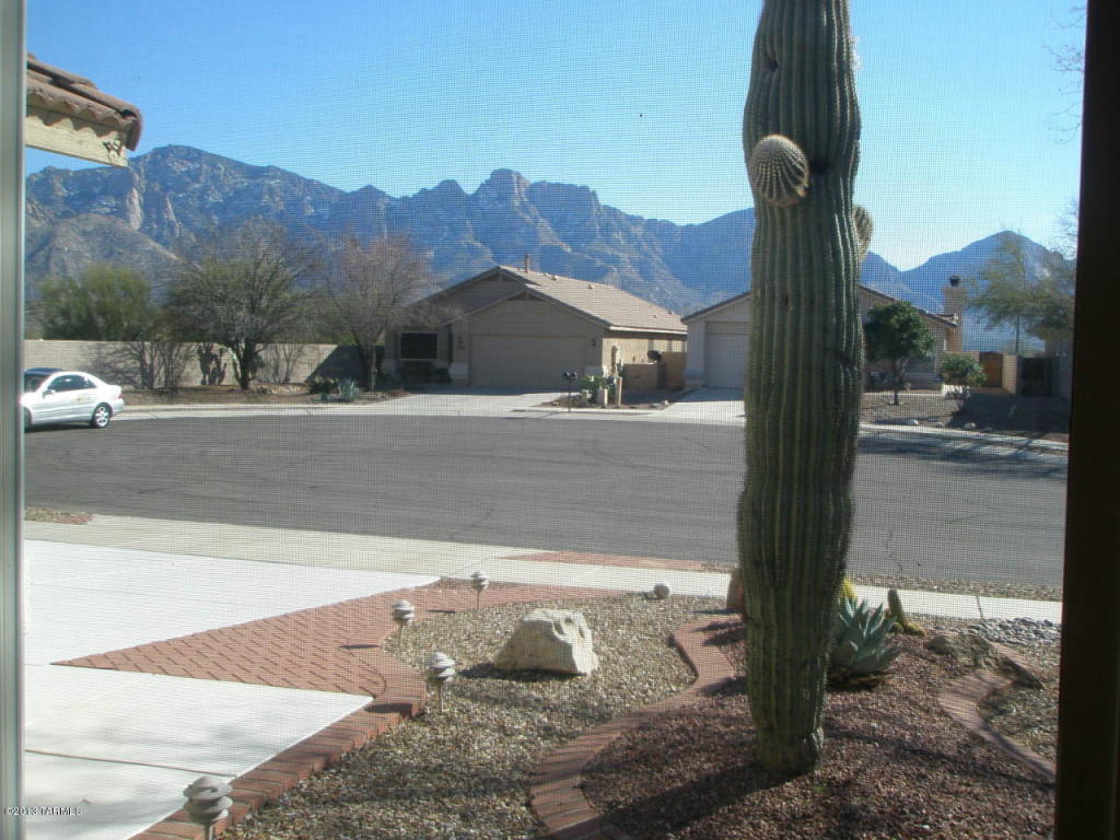 2577 E Chisel Ct, Oro Valley, AZ 85755 photo 1