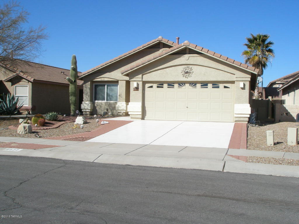 2577 E Chisel Ct, Oro Valley, AZ 85755 photo 2