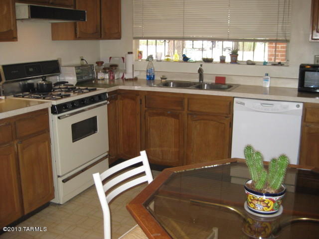 5713 E 4th St, Tucson, AZ 85711 photo 8
