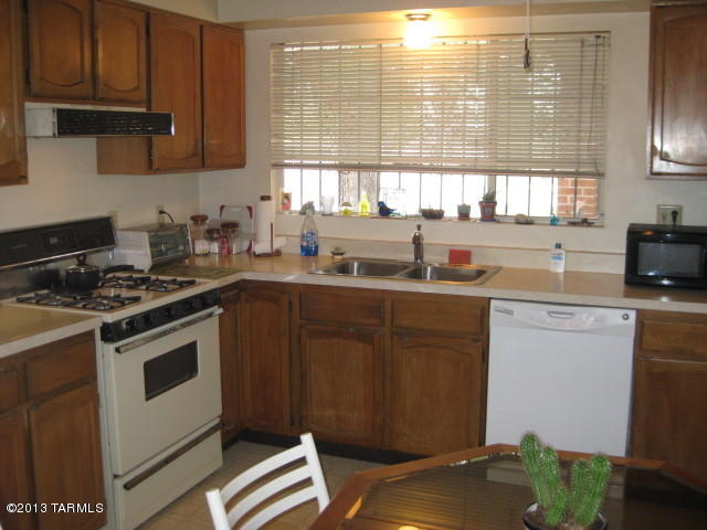 5713 E 4th St, Tucson, AZ 85711 photo 6