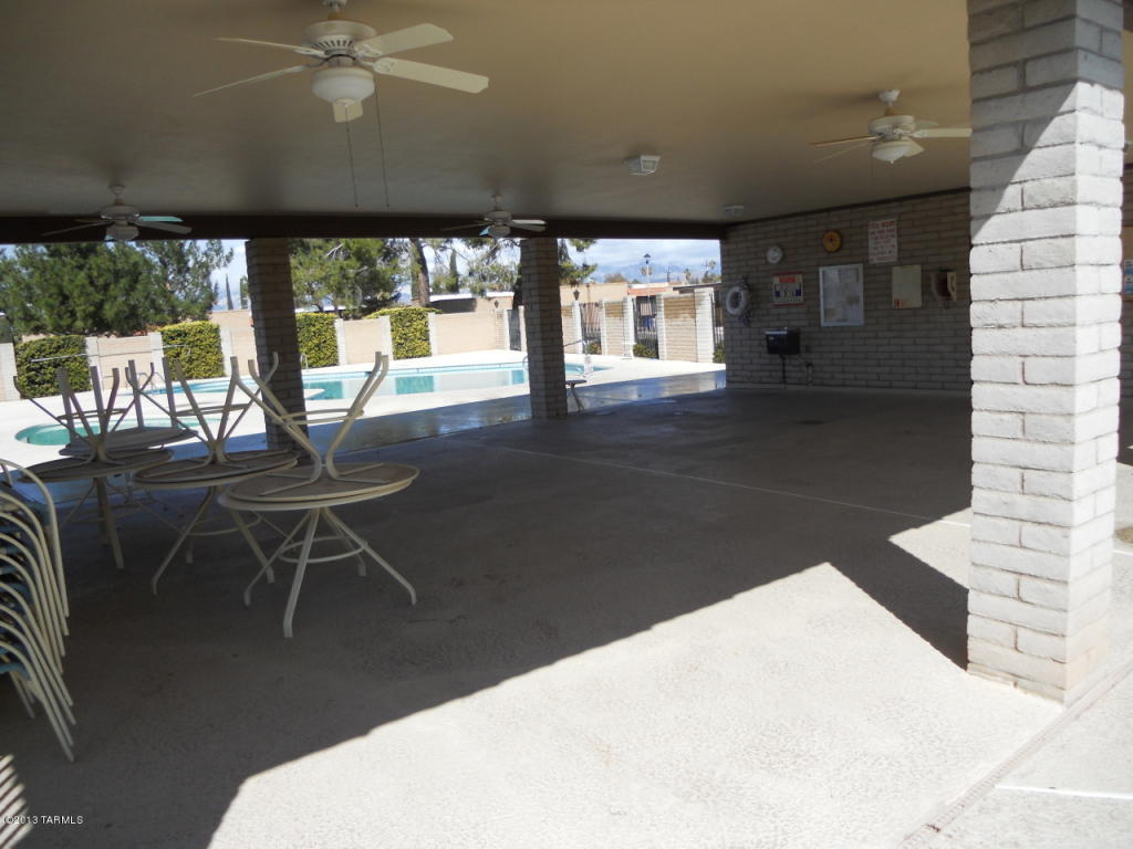 8421 E Brookside Ln, Tucson, AZ 85710 photo 19