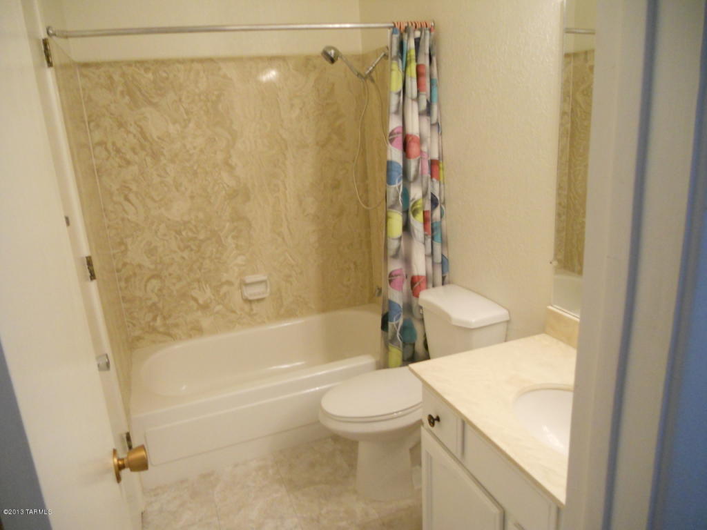 8421 E Brookside Ln, Tucson, AZ 85710 photo 15