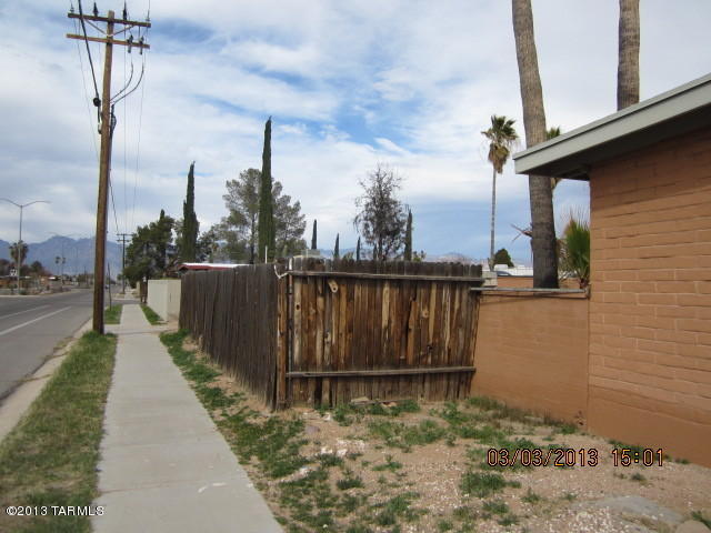7501 E David Dr, Tucson, AZ 85730 photo 6