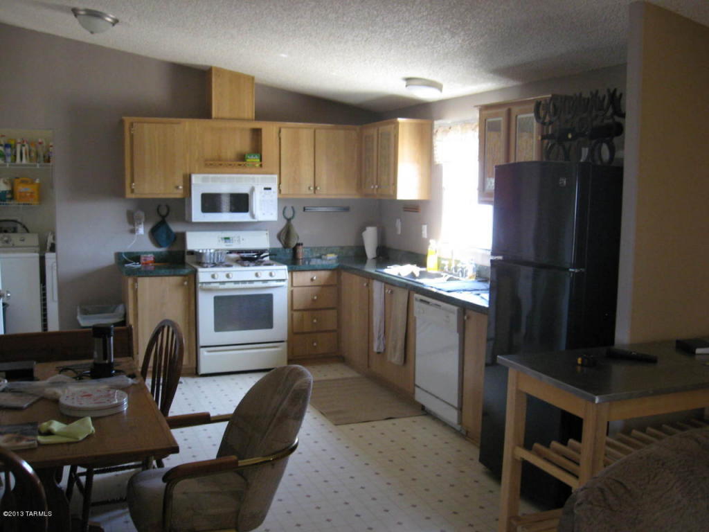 8080 E High Chaparral Pl, Vail, AZ 85641 photo 4
