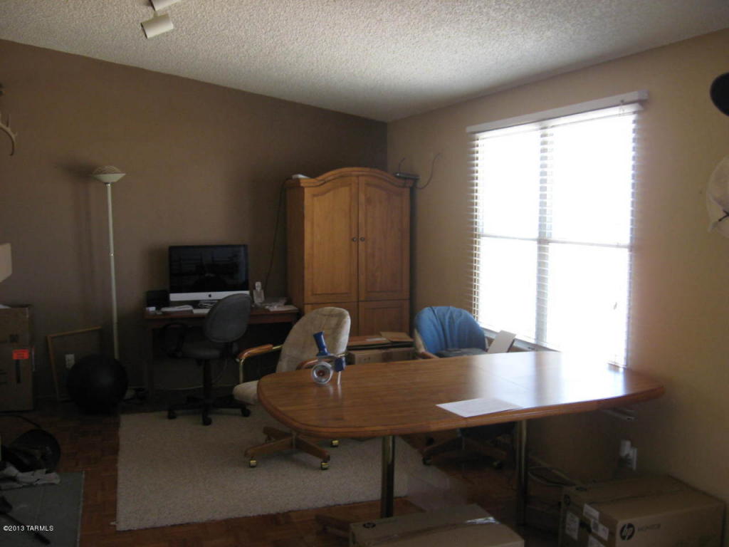 8080 E High Chaparral Pl, Vail, AZ 85641 photo 9