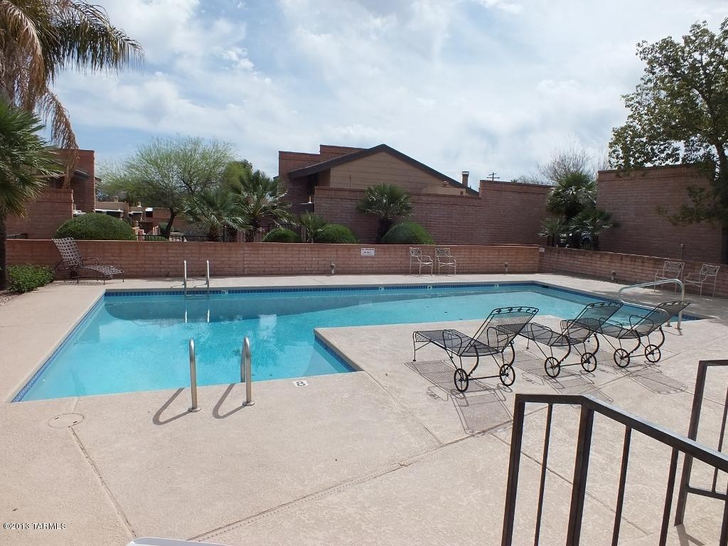 4315 E Allison Rd, Tucson, AZ 85712 photo 2
