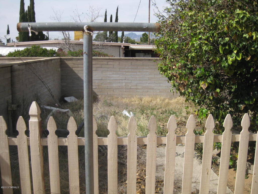 7341 E 33rd St, Tucson, AZ 85710 photo 3