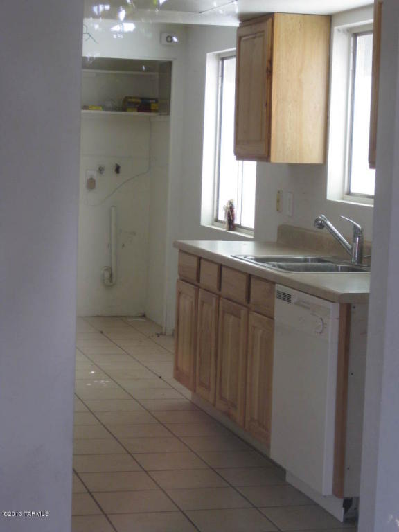 7341 E 33rd St, Tucson, AZ 85710 photo 8