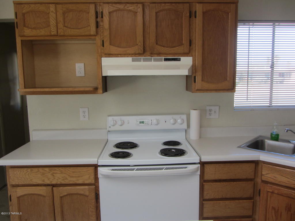 9502 E 30th St, Tucson, AZ 85748 photo 3