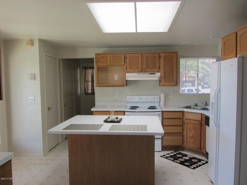 9502 E 30th St, Tucson, AZ 85748 photo 2