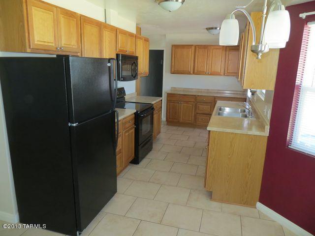 805 W Palomas Dr, Willcox, AZ 85643 photo 2