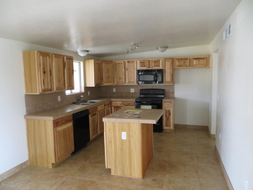 7107 E Freestone Dr, Tucson, AZ 85730 photo 4