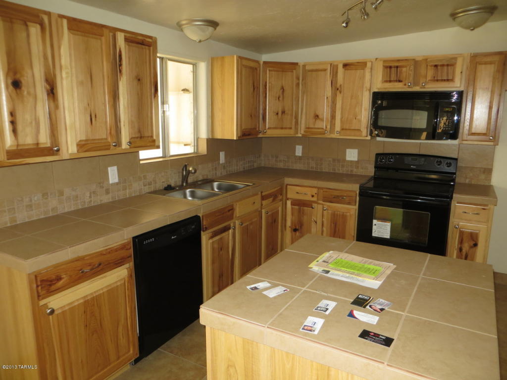 7107 E Freestone Dr, Tucson, AZ 85730 photo 1