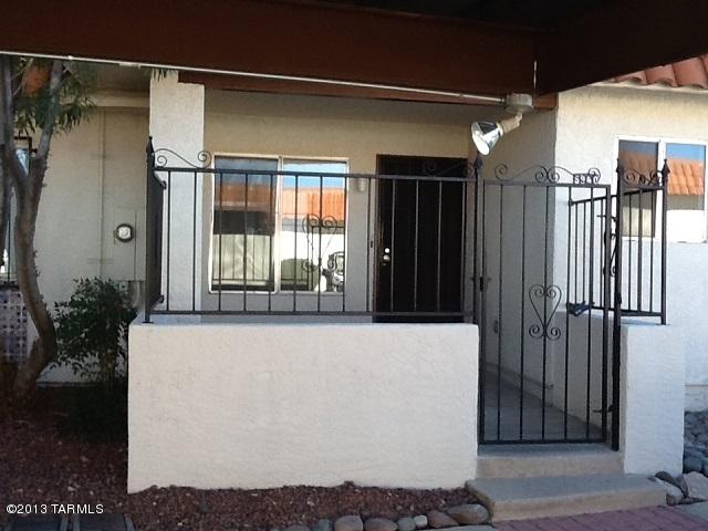 5960 E Refreshment Pass E, Tucson, AZ 85712 photo 2