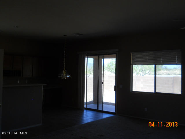 467 S Blue River Loop, Vail, AZ 85641 photo 9