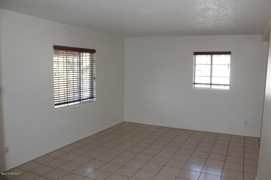 2202 E 19th St, Tucson, AZ 85719 photo 3