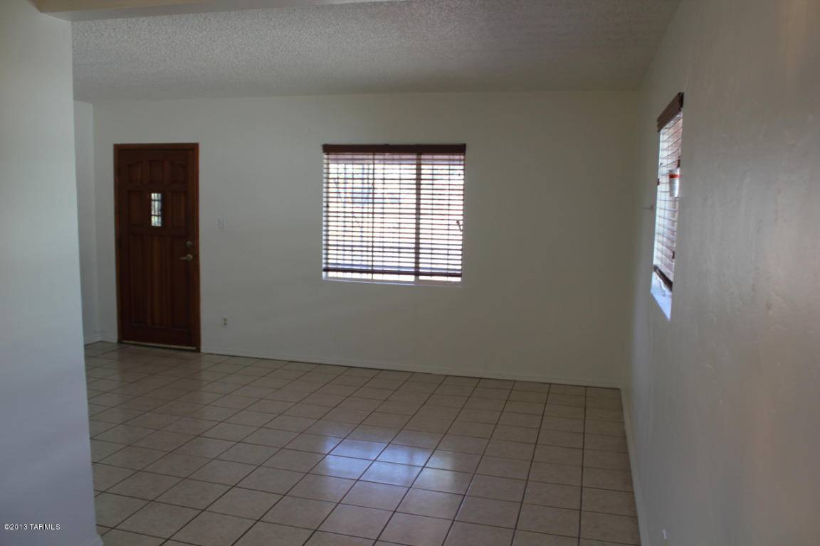 2202 E 19th St, Tucson, AZ 85719 photo 2