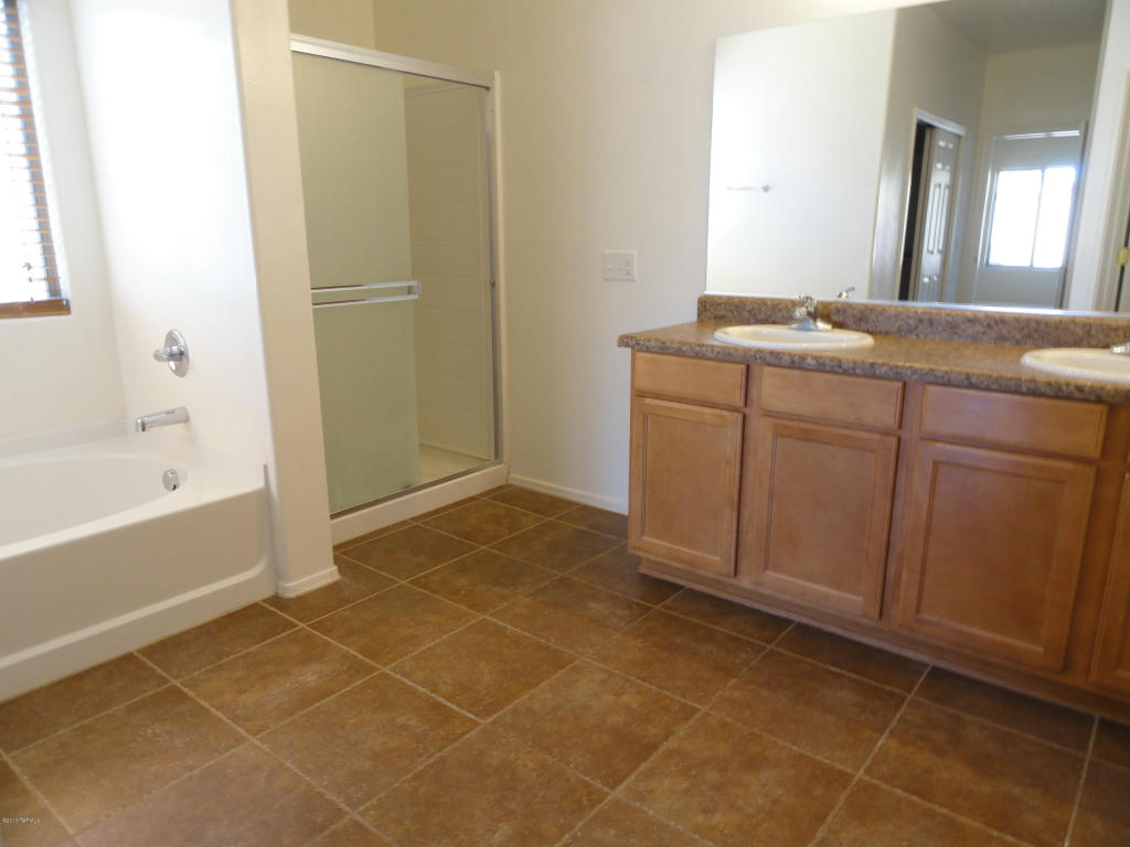 7717 E Fair Meadows Loop, Tucson, AZ 85756 photo 8