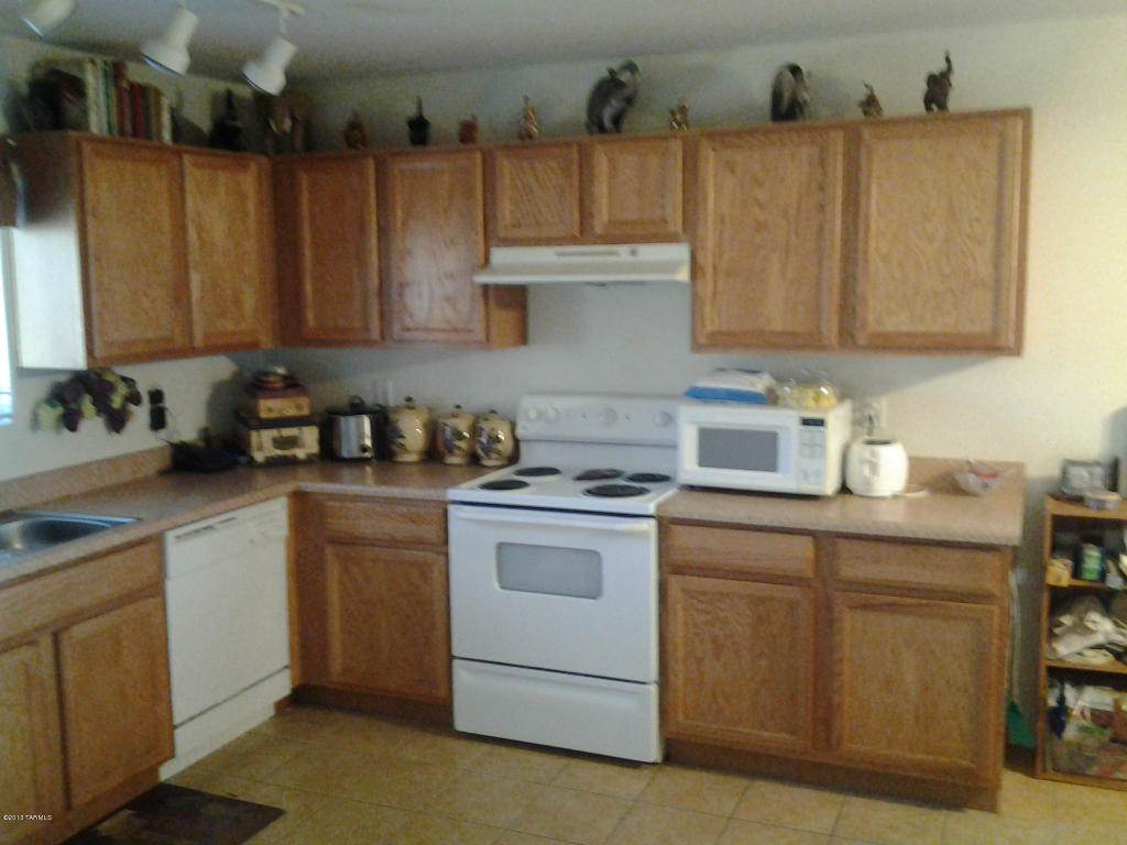 23 E Sublime St, Tucson, AZ 85756 photo 3