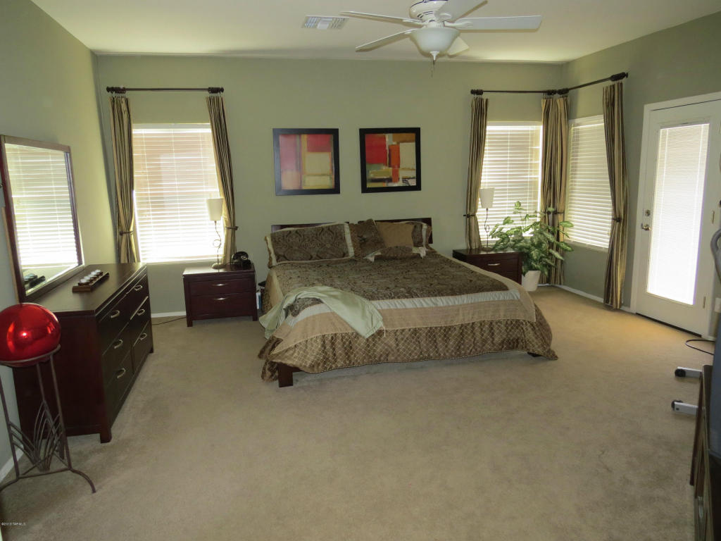 10675 S Silverbluff Dr, Vail, AZ 85641 photo 11