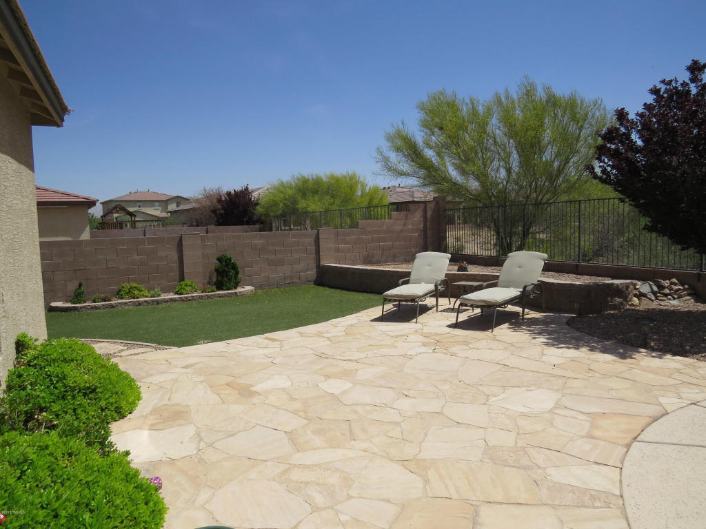 10675 S Silverbluff Dr, Vail, AZ 85641 photo 2