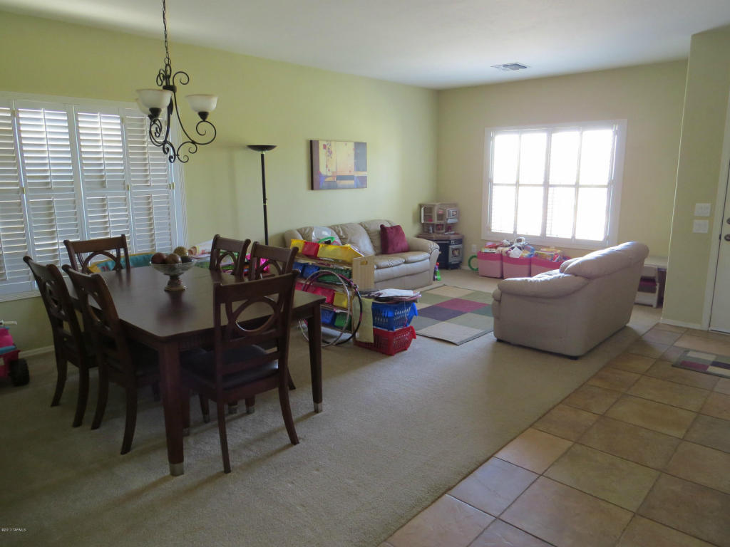 10675 S Silverbluff Dr, Vail, AZ 85641 photo 5