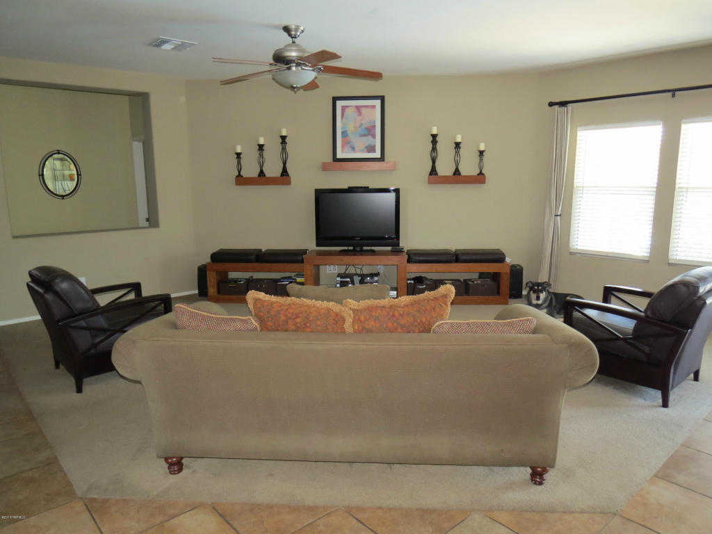10675 S Silverbluff Dr, Vail, AZ 85641 photo 9