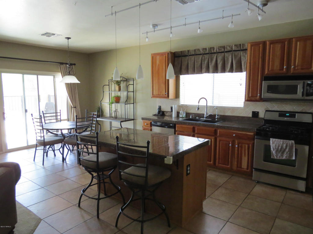 10675 S Silverbluff Dr, Vail, AZ 85641 photo 7