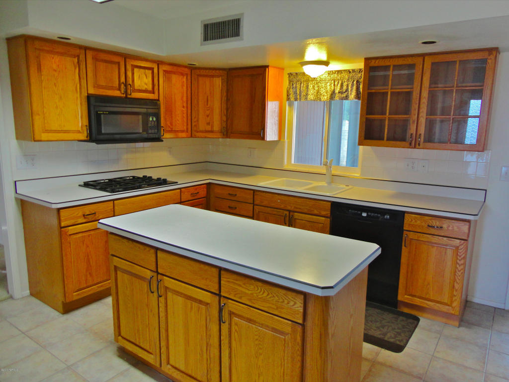 7548 E Hampton Pl, Tucson, AZ 85715 photo 9