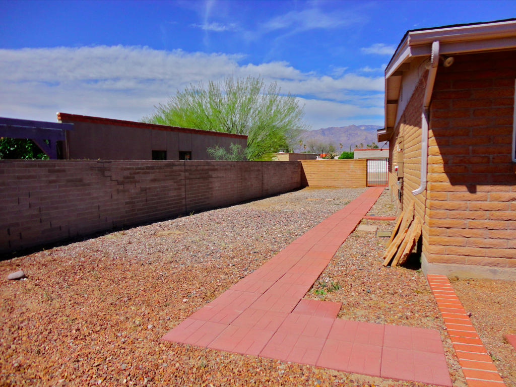 7548 E Hampton Pl, Tucson, AZ 85715 photo 21