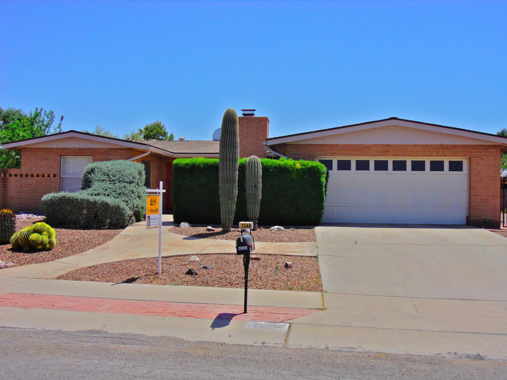 7548 E Hampton Pl, Tucson, AZ 85715 photo 2