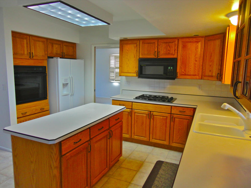 7548 E Hampton Pl, Tucson, AZ 85715 photo 8