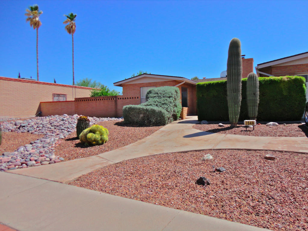 7548 E Hampton Pl, Tucson, AZ 85715 photo 4