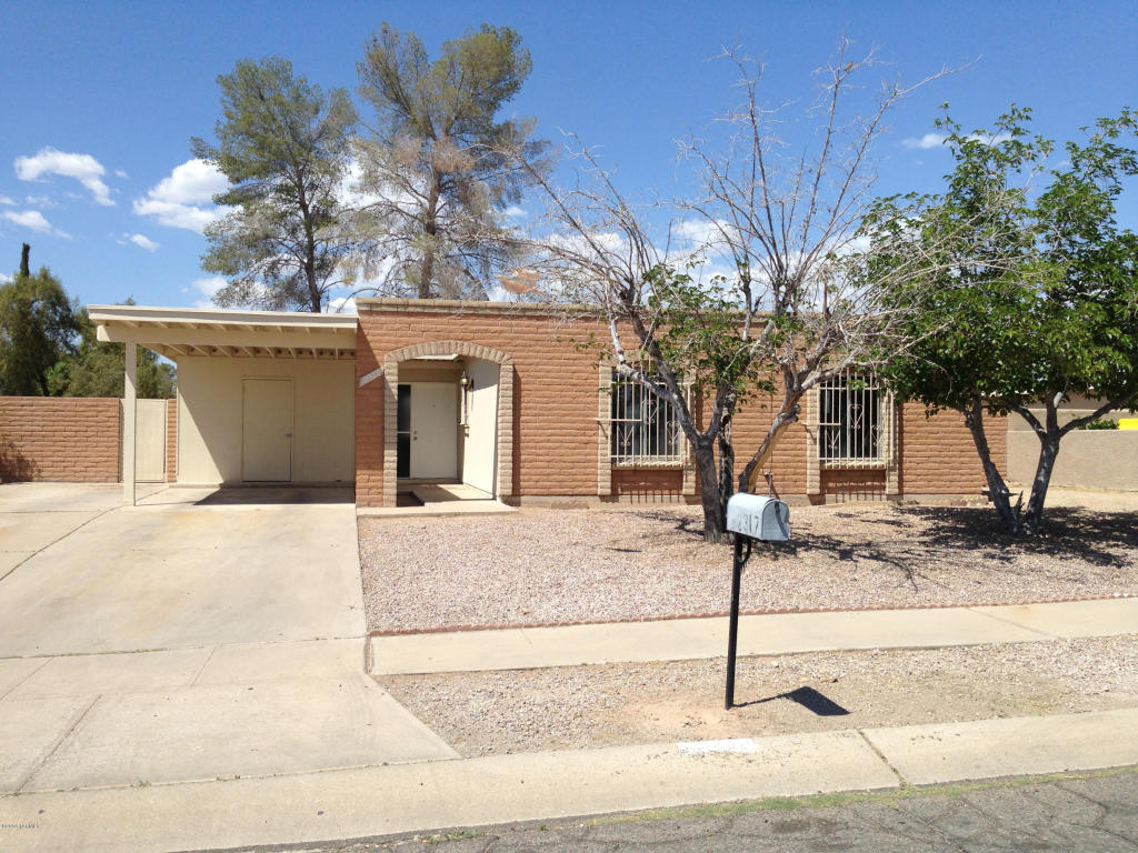 2317 E Bantam Rd, Tucson, AZ 85706 photo 1
