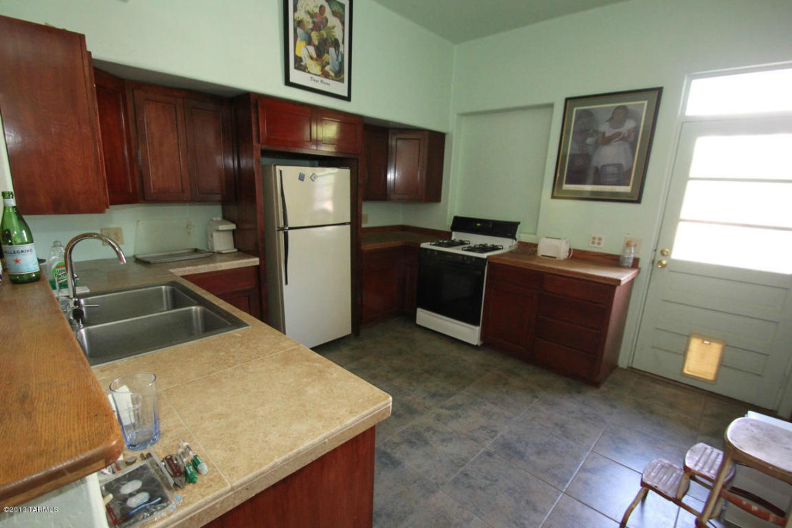 219 E 4th St, Tucson, AZ 85705 photo 9