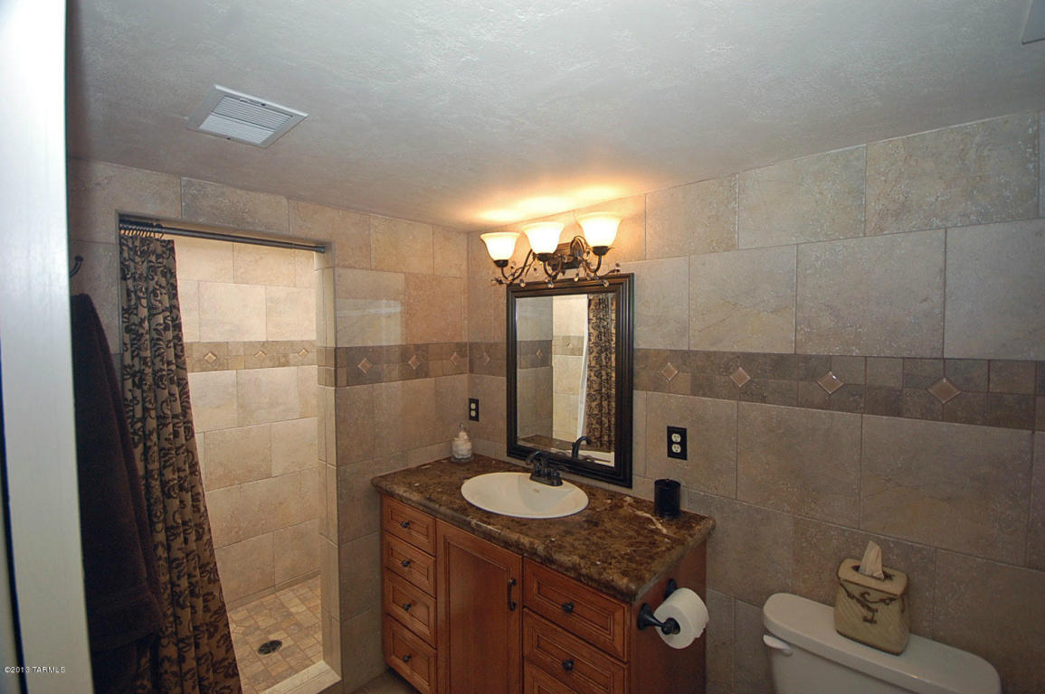8020 Eli St, Tucson, AZ 85710 photo 19