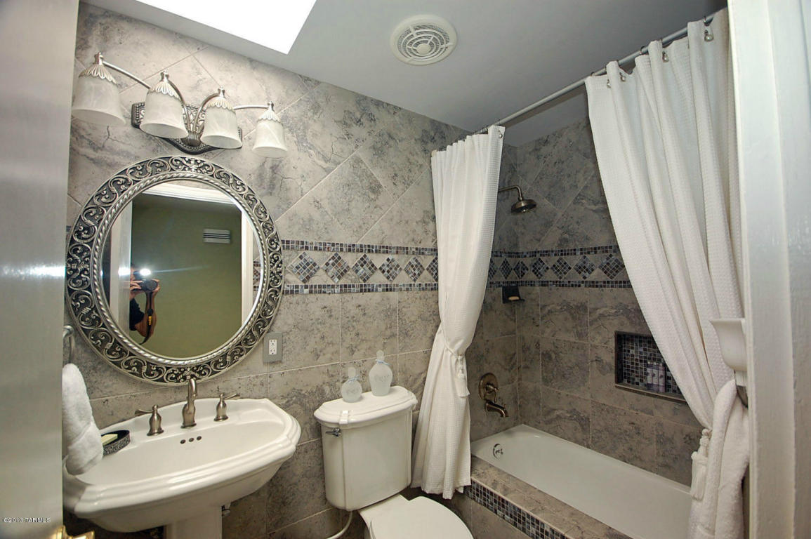 8020 Eli St, Tucson, AZ 85710 photo 16