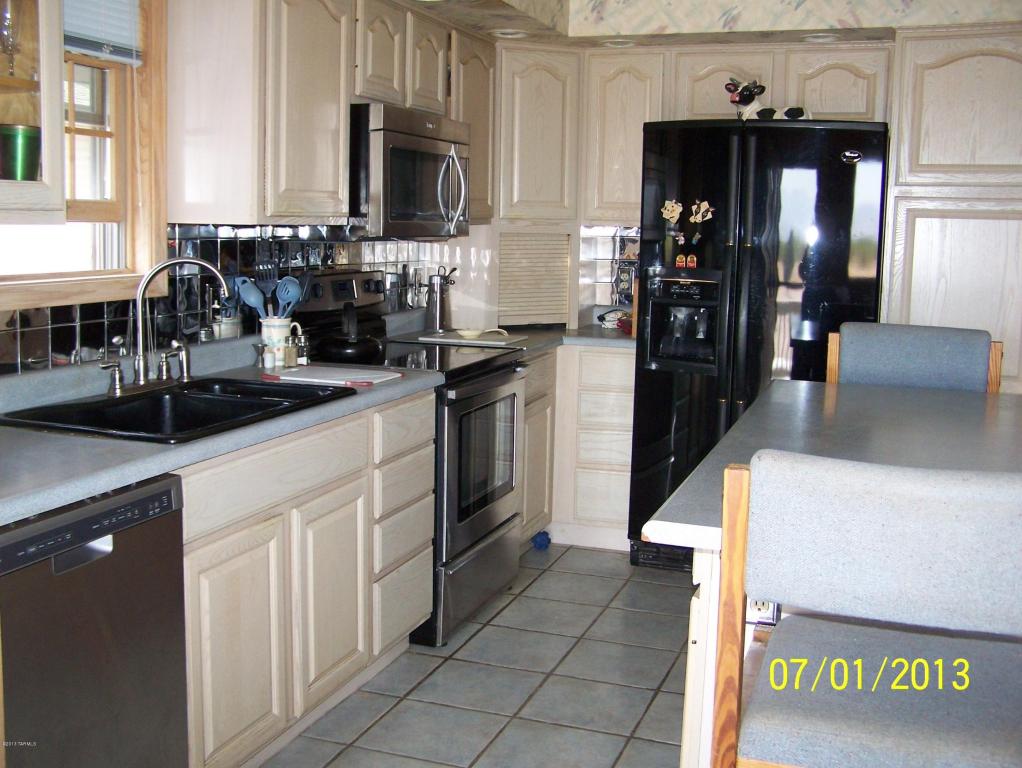 8050 E Dunn Ln, Pearce, AZ 85625 photo 2