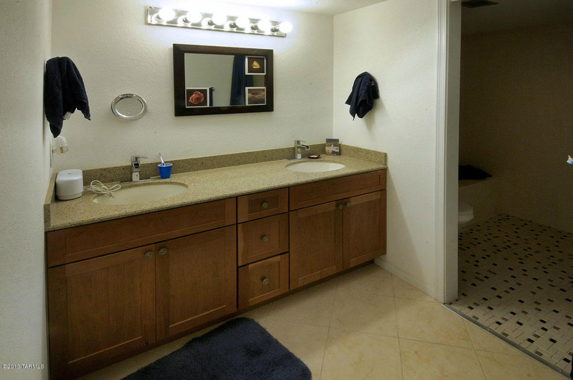 2501 E Forgeus Pl, Tucson, AZ 85716 photo 15