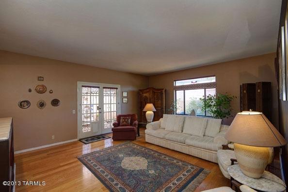 5026 E Regency Cir E, Tucson, AZ 85711 photo 3