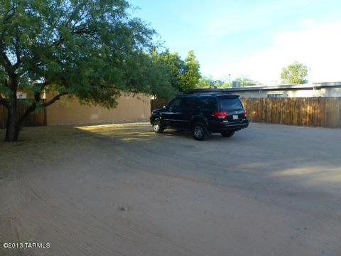 751 E Blacklidge Dr, Tucson, AZ 85719 photo 1