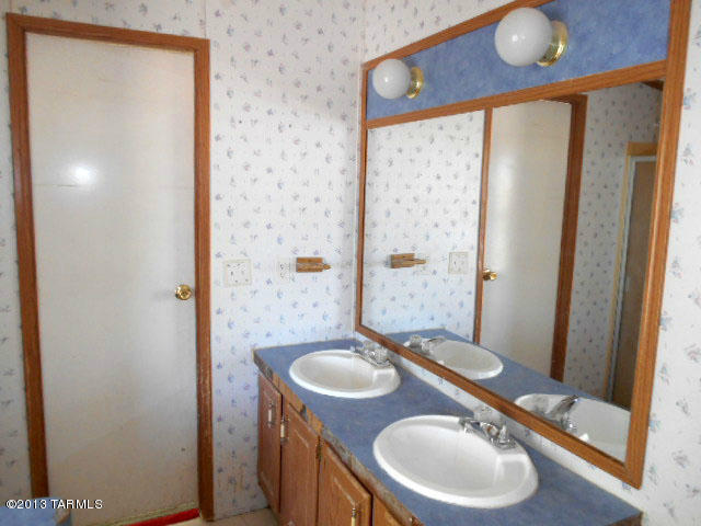 2571 E Pinal Vis, Tucson, AZ 85713 photo 12
