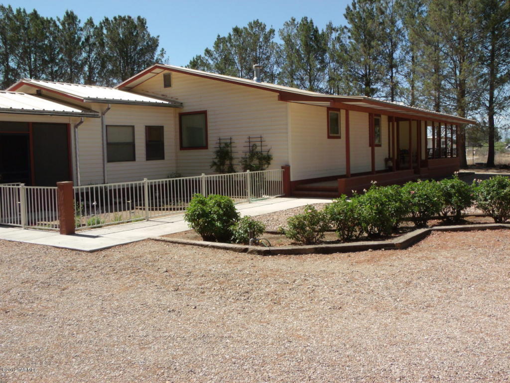 623 N Wells Ln, Willcox, AZ 85643 photo 2
