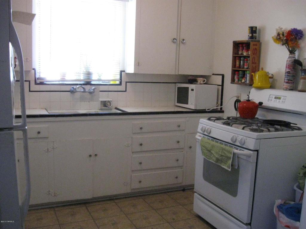 847 E 8th St, Tucson, AZ 85719 photo 10