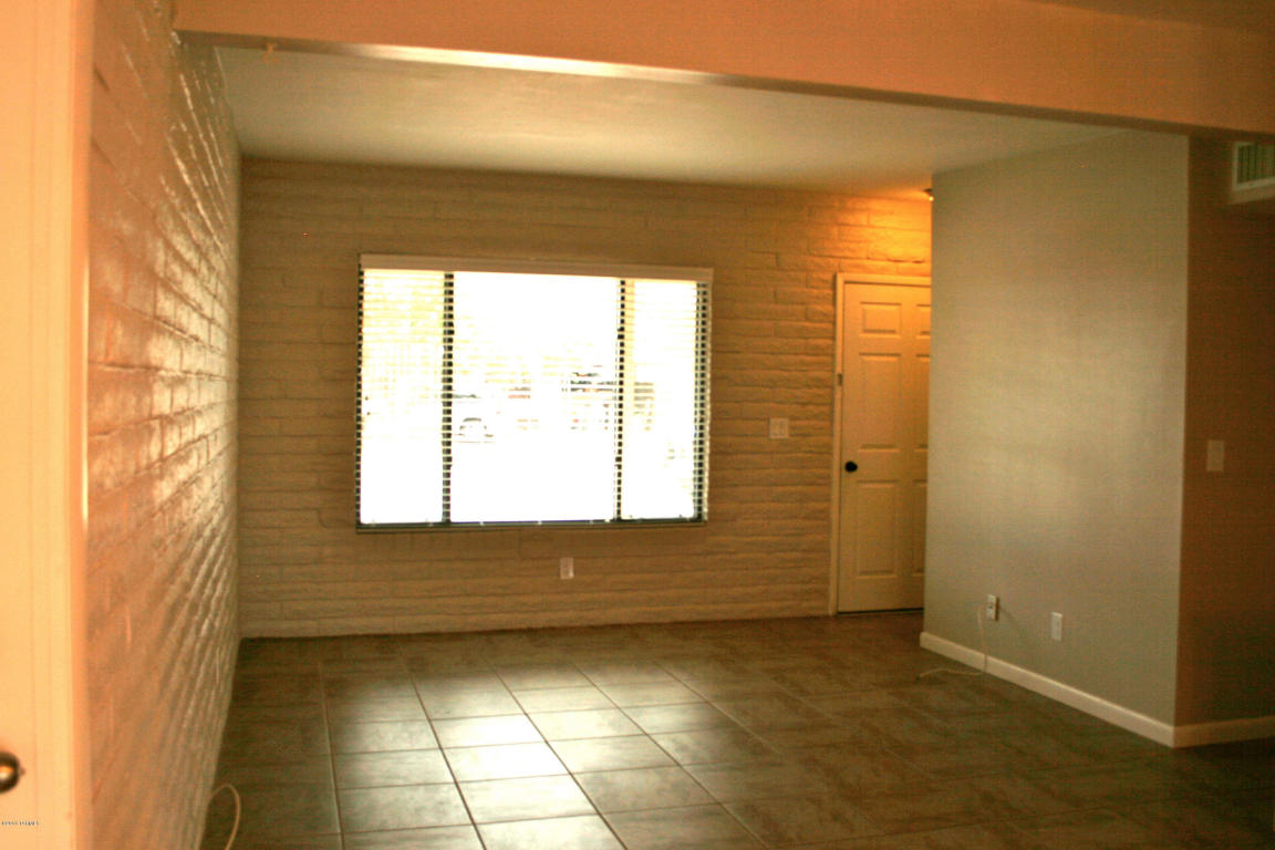 7213 E Freestone Dr, Tucson, AZ 85730 photo 5