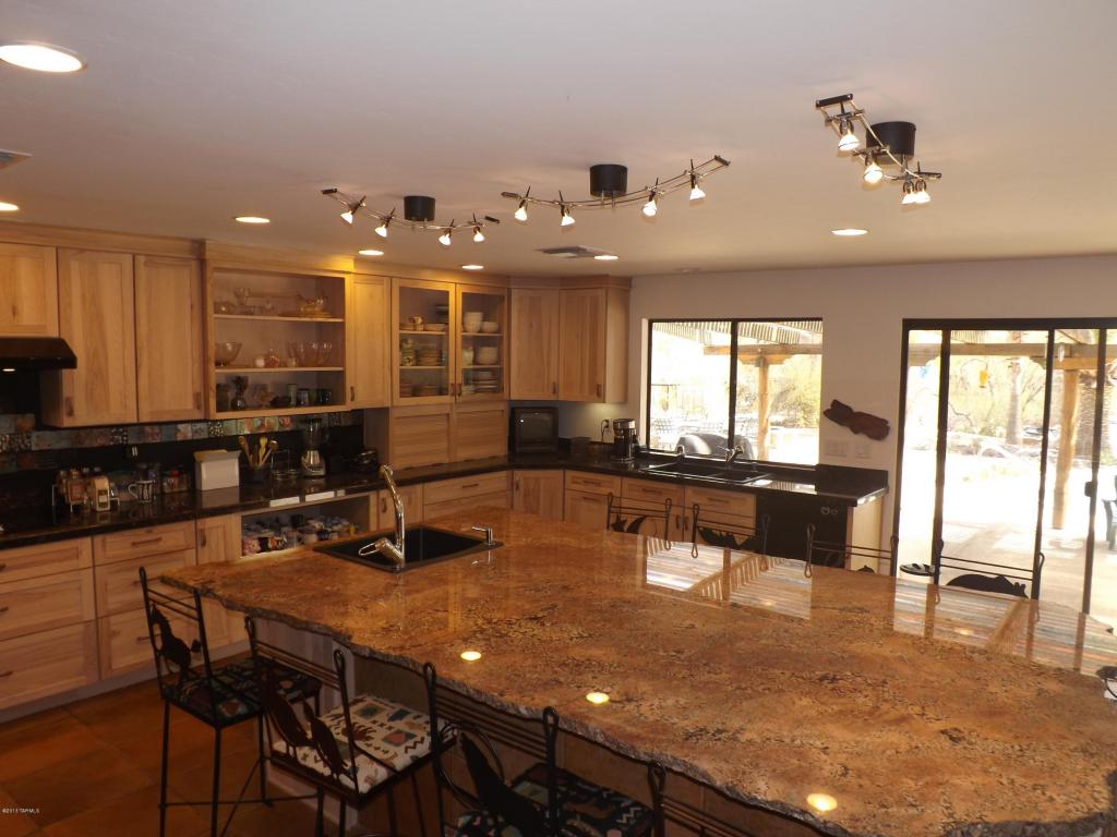 9020 E Saddleback Dr, Tucson, AZ 85749 photo 4