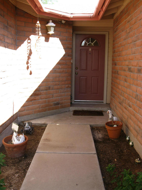7920 E Constant Pl, Tucson, AZ 85730 photo 2
