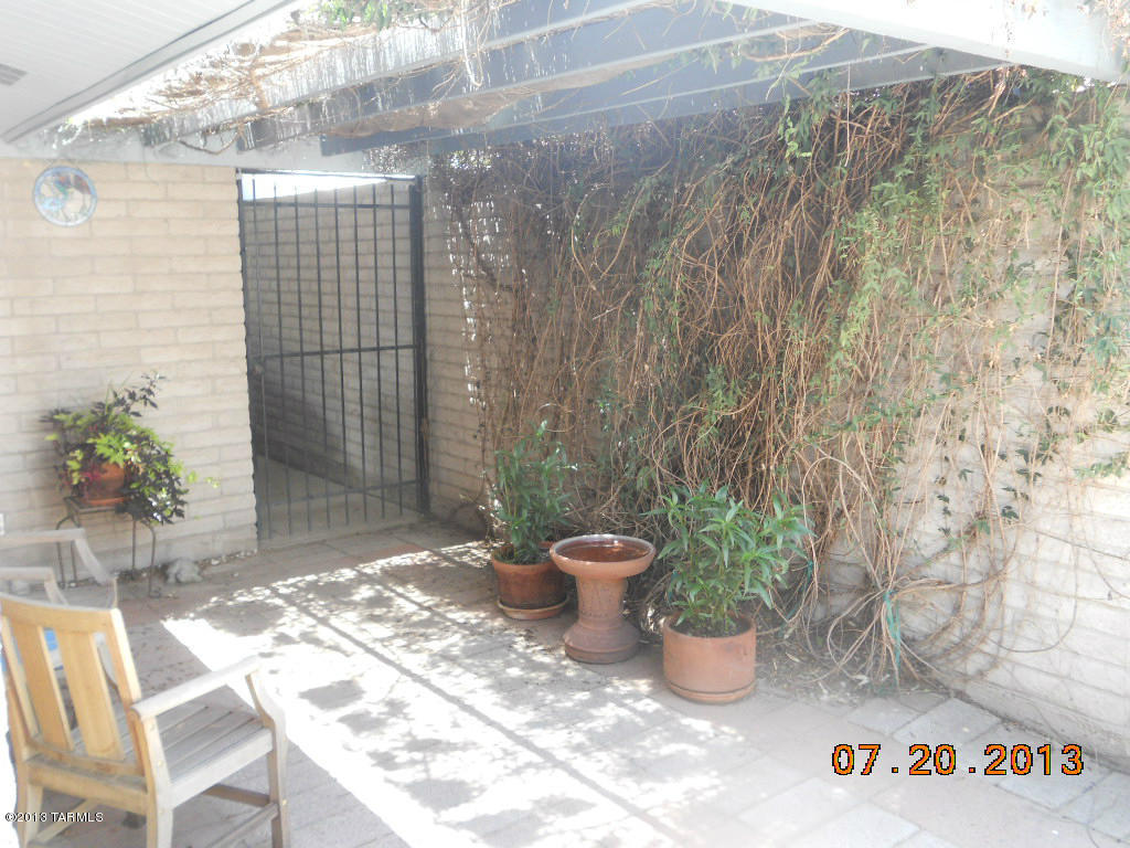 7741 E Cloud Rd, Tucson, AZ 85750 photo 5