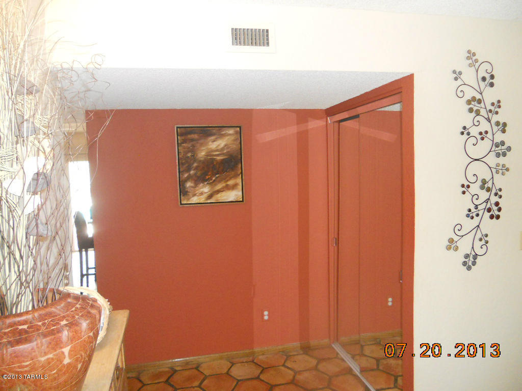 7741 E Cloud Rd, Tucson, AZ 85750 photo 8